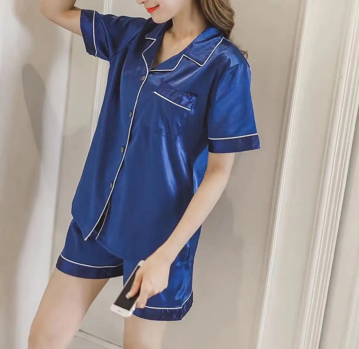 Customized Satin Pajamas Bachelorette Wedding Party Bridesmaid Pjs Silk Bride to Be Team Pajama Sets Maid of Honor Gifts