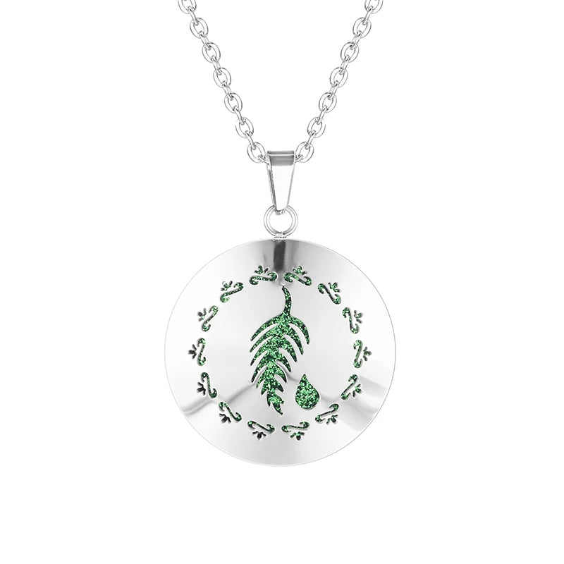 Women New Simple Aromatherapy Essential Oil Diffuser Locket  Perfume Necklace 316L Stainless Steel Locket with Felt Pads