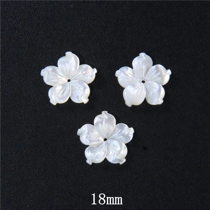 New In Natural Pearl Flower Shape Beads Mother of Pearl Charm Beads Natural Shell Bead for DIY Bracelet Necklaces Earrings Ring