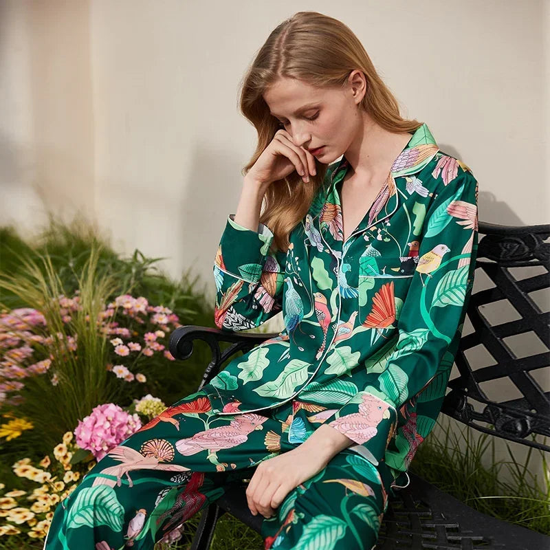 Spring and Summer 2023 New Ice Silk Pajamas Women's Long-sleeved Silk Lapel Home Suit Fashionable Ins Style