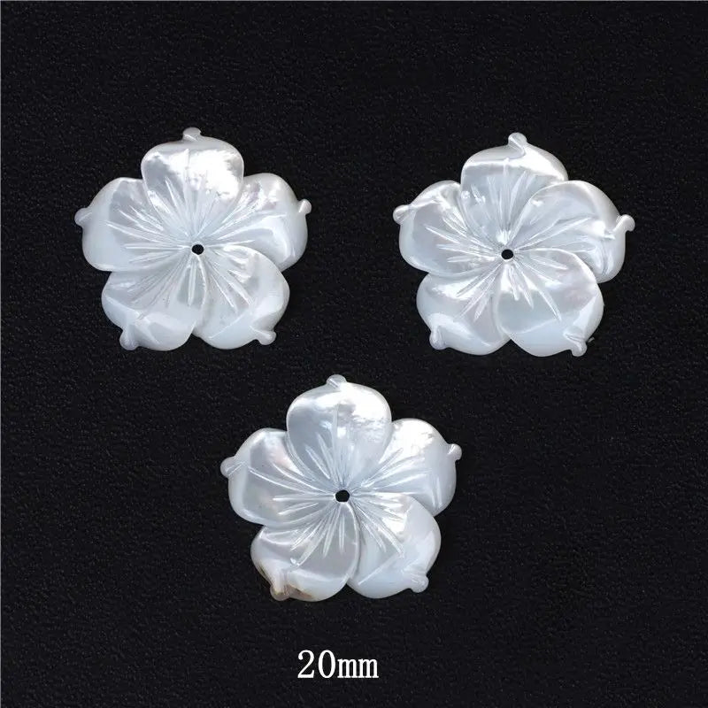 New In Natural Pearl Flower Shape Beads Mother of Pearl Charm Beads Natural Shell Bead for DIY Bracelet Necklaces Earrings Ring