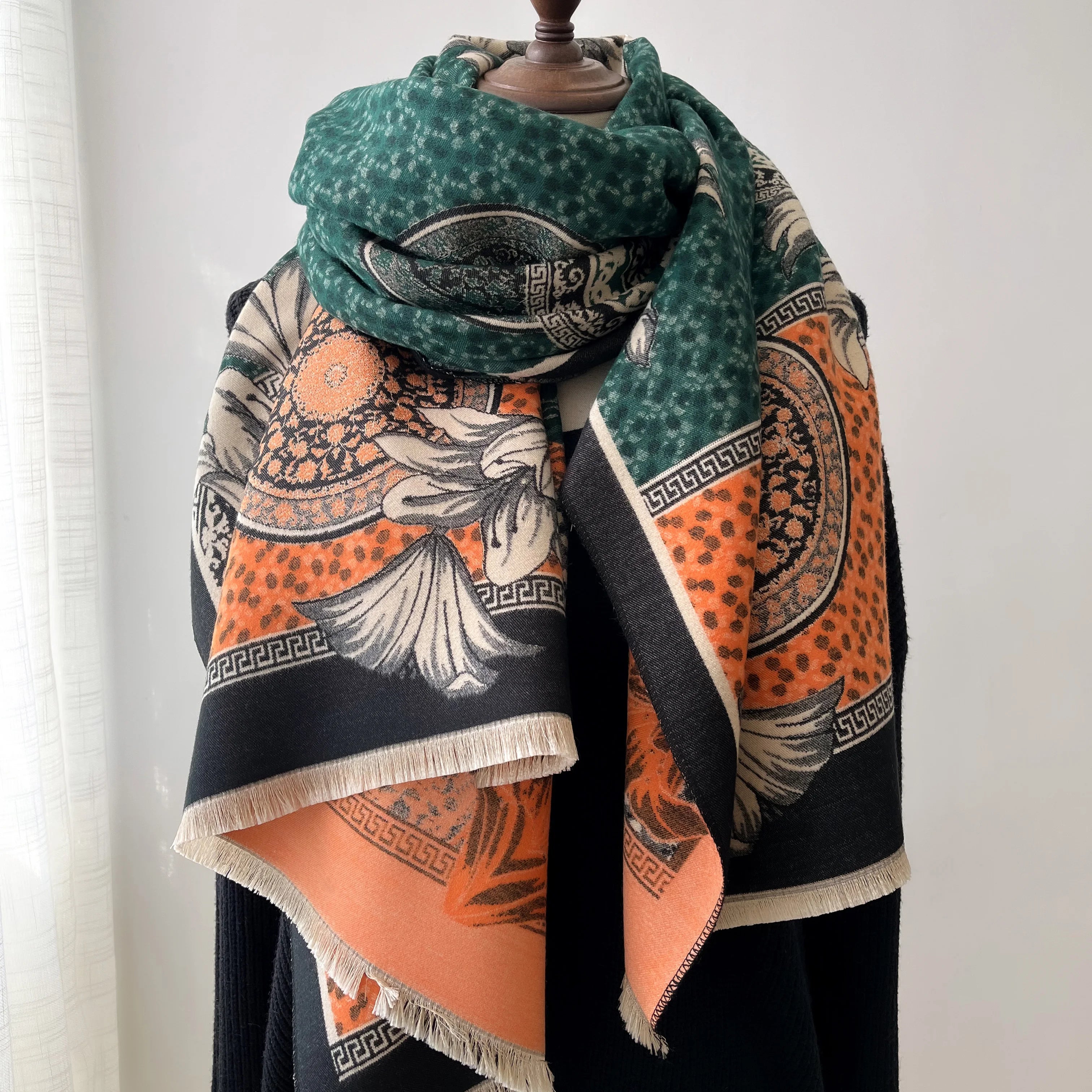 2023 Fashion Luxury Scarf Winter Women Shawls Warm Blanket Wraps Female Foulard Bandana Thick Print Scarves New Neckerchief