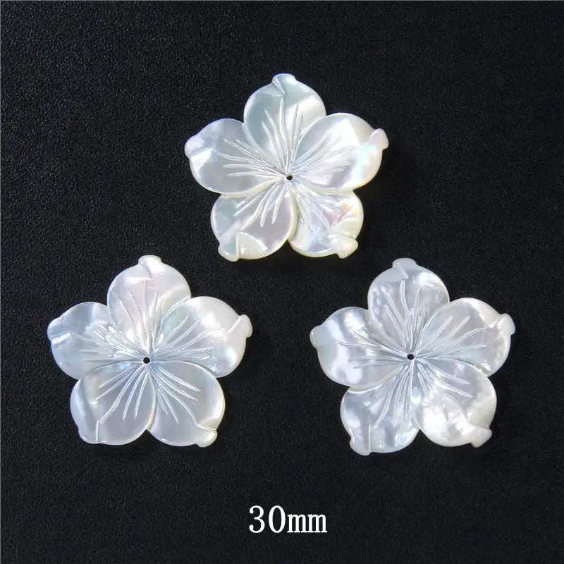 New In Natural Pearl Flower Shape Beads Mother of Pearl Charm Beads Natural Shell Bead for DIY Bracelet Necklaces Earrings Ring