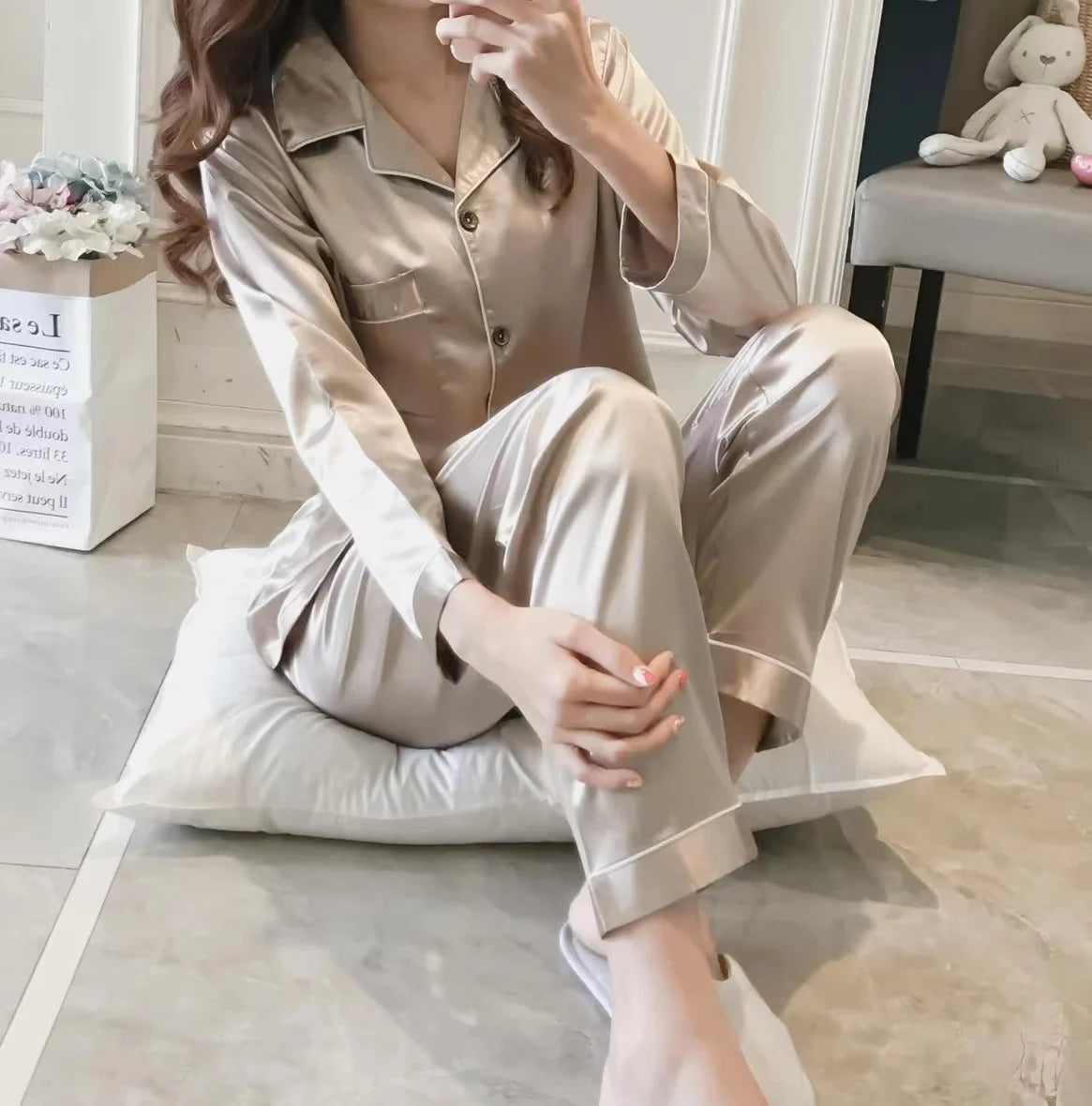 Customized Satin Pajamas Bachelorette Wedding Party Bridesmaid Pjs Silk Bride to Be Team Pajama Sets Maid of Honor Gifts