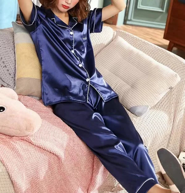 Customized Satin Pajamas Bachelorette Wedding Party Bridesmaid Pjs Silk Bride to Be Team Pajama Sets Maid of Honor Gifts