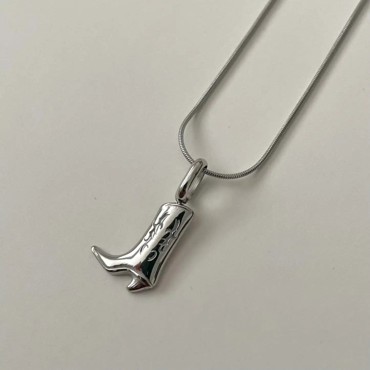Fashion Stainless Steel Western Cowboy Boots Pendant Necklace for Women Tarnish Free Link Chains Collar Necklaces Cowgirl Gifts