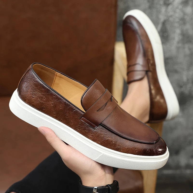 Fashion Men's Casual Shoes Embossed Leather Men Classic Retro British Style Tassels Loafers Mens Slip-on Outdoor Driving Flats