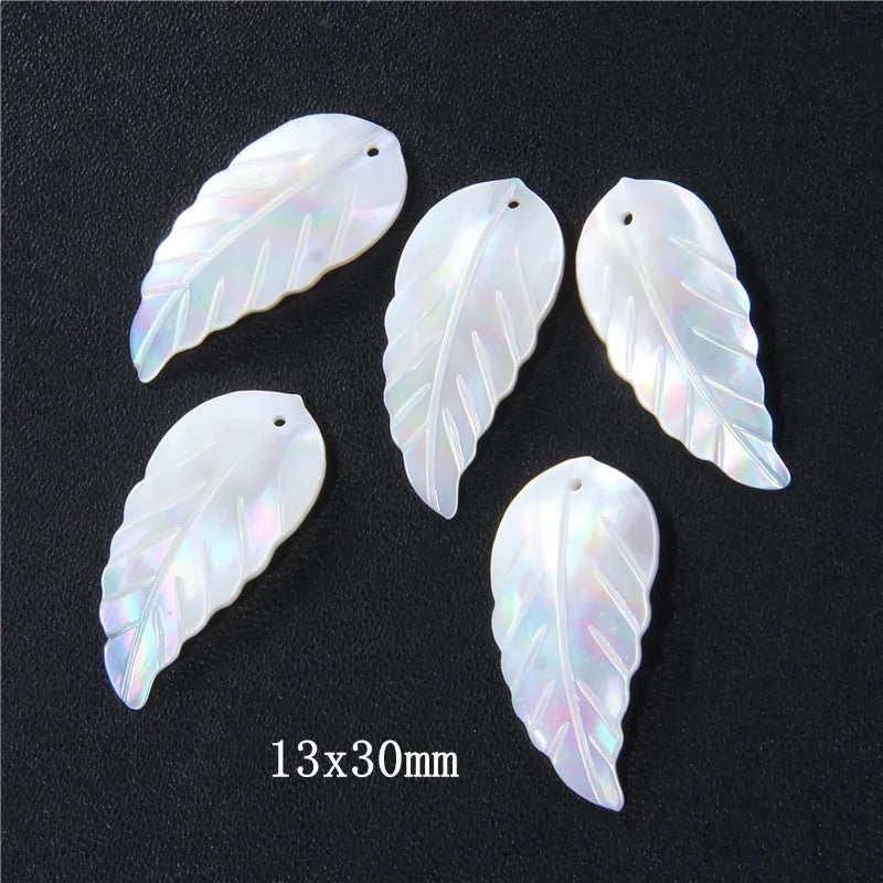 New In Natural Pearl Flower Shape Beads Mother of Pearl Charm Beads Natural Shell Bead for DIY Bracelet Necklaces Earrings Ring