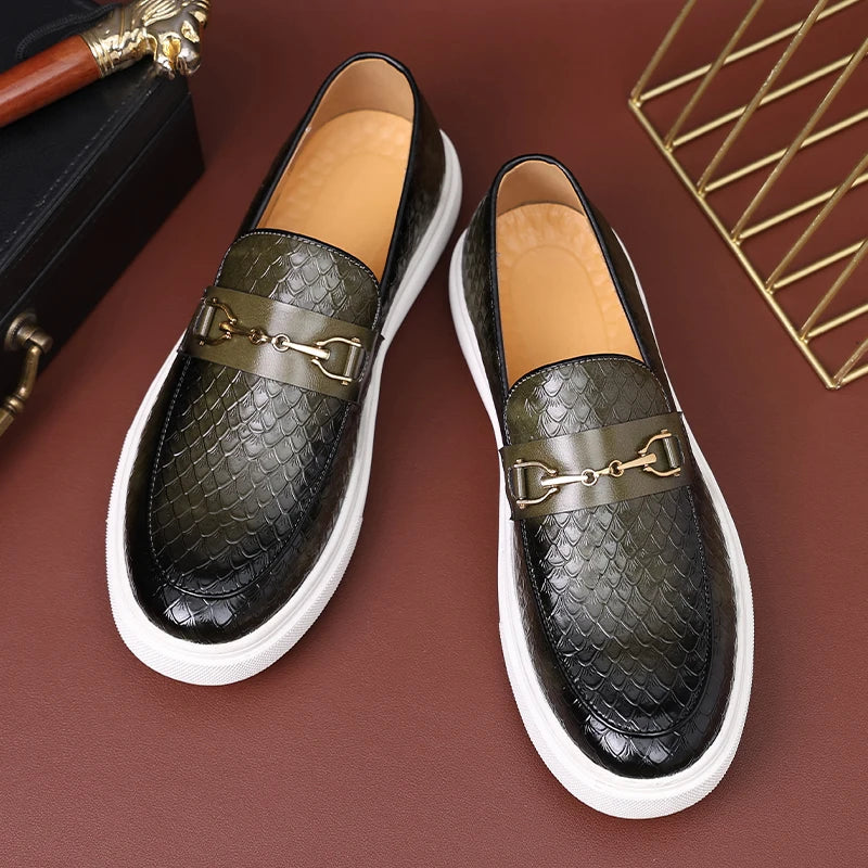 Fashion Men's Casual Shoes Embossed Leather Men Classic Retro British Style Tassels Loafers Mens Slip-on Outdoor Driving Flats