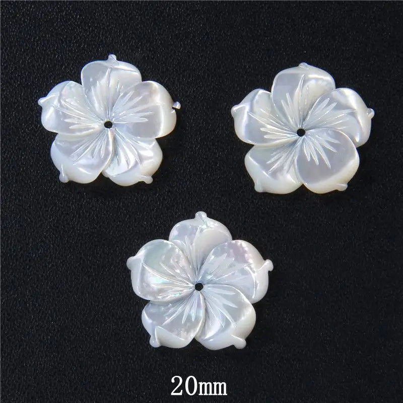 New In Natural Pearl Flower Shape Beads Mother of Pearl Charm Beads Natural Shell Bead for DIY Bracelet Necklaces Earrings Ring